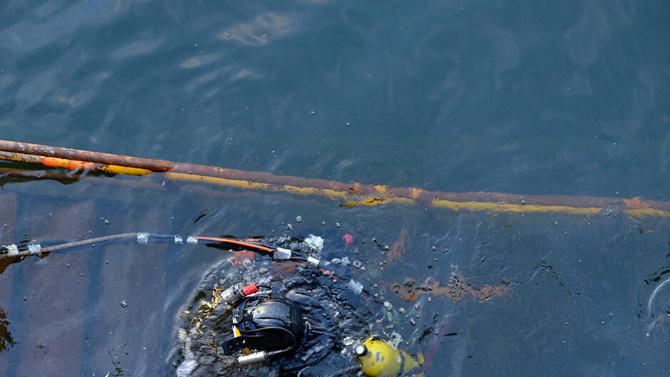 Les énergies marines en plein essor - installation de conduits sous-marins