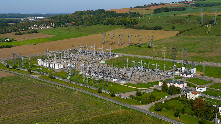 8. A la sortie des centrales de production 