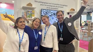 Photo d'équipe à Educatech 2025